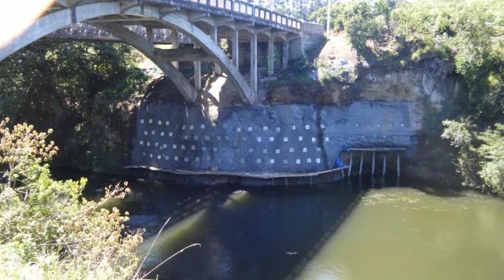 Stabilised and reinforce Narrows river bridge abutment